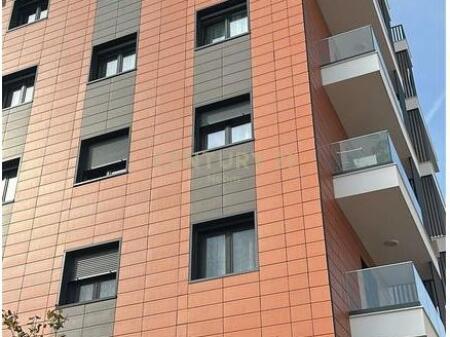 Jepet me qira apartament 2+1+2+ Parkim te Kodra e Diellit
