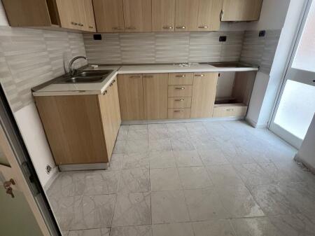 In affitto 2+1 a Myslym Shyri