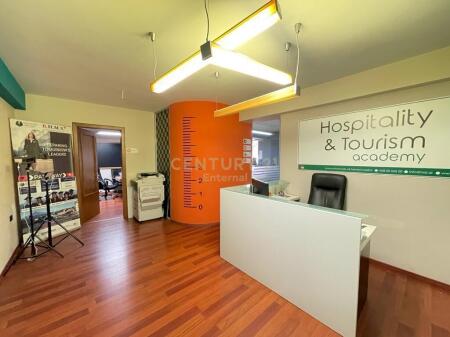 Shitet zyre ne zonen e Ish-Bllokut