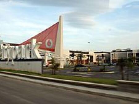 VENDESI MAGAZZINO A KASHAR VICINO A CITY PARK 1.076 M2