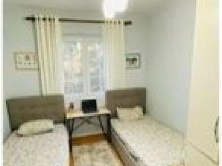 Apartament super 2+1 në rrugën Kavajes me 700€