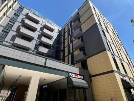 For rent, Business premises in Quartum Residence, Panorama Street, Tirana.