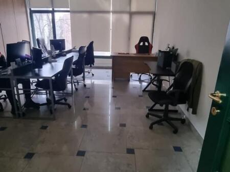 🏢 Ambient Biznesi për Shitje – Sheshi Wilson, Tiranë