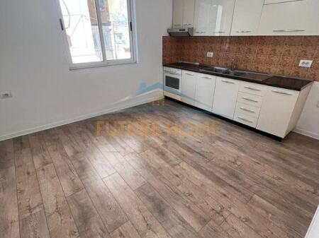 Affitto, Locale per ufficio, Myslym Shyri