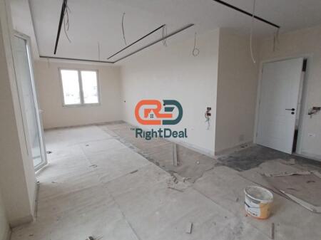 Tek Golden Hands Ne Paskuqan, Shitet Super Apartament 2+1+2, Me Planimetri Perfekte!!