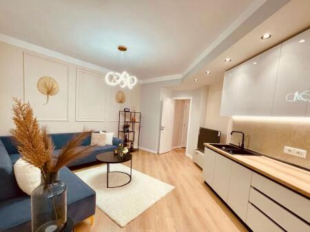 Commune of Paris, Apartment 1+1