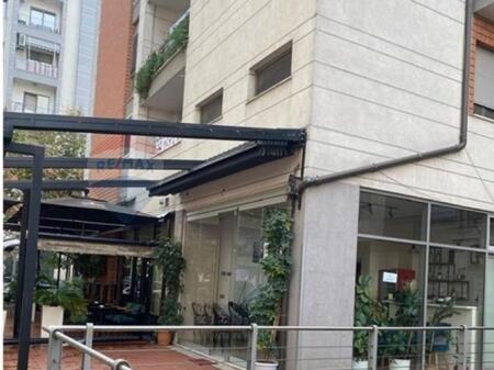 Jepet Dyqan me Qira në Kinostudio !