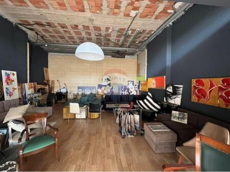 Shitet njesi tregtare ne Don Bosco !