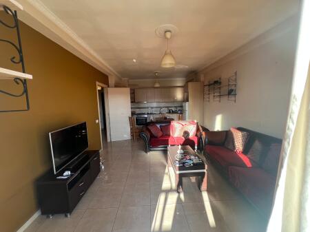 2+1 Me Qera, Eja Studio, Astir