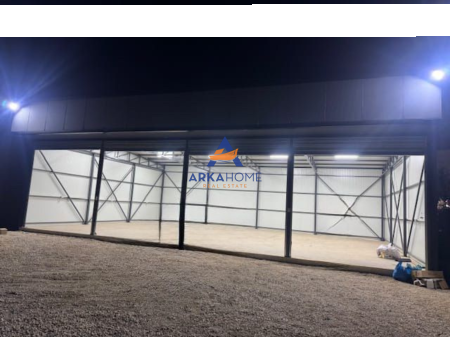 JEPET ME QERA KAPANON 200 M2 "RRUGA E ARBERIT" 1.500 EURO