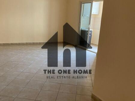 Qera 1+1 Bosh Tregu Elektrik ( E pershshtashme dhe per zyra)
