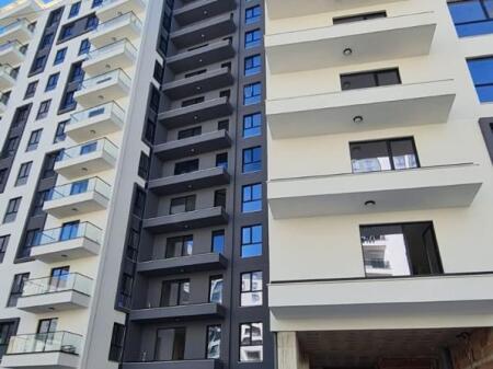 Shitet apartament 3+1 Ish fusha e aviacionit