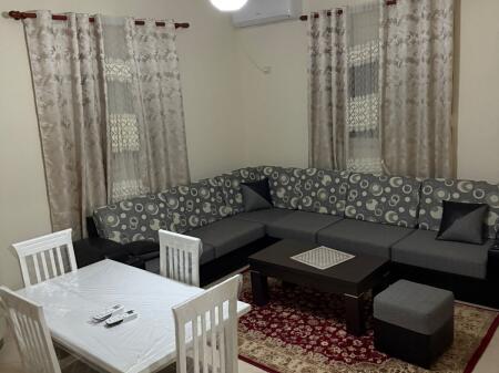 🏠Sauk, vicino all'Accademia di Polizia, si affitta il secondo piano di una villa 2+1, arredato. 45.000 Leke