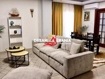 Jepet apartament 3+1 me qera tek Xhamlliku,Tirane ID (42111215)