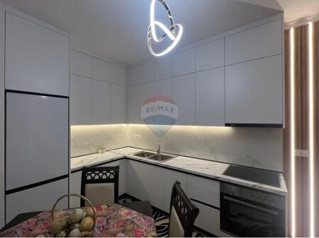 APARTAMENT 1+1, ASTIR PRANE UNAZES.