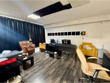 !!!ZYRE ME QIRA TE KOMUNA E PARISIT!!!