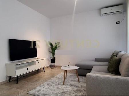 Apartment 1+1 ,near European University ,Kinostudio