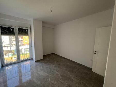 Apartament me qera 1+1 Astir ,Prane Viles L