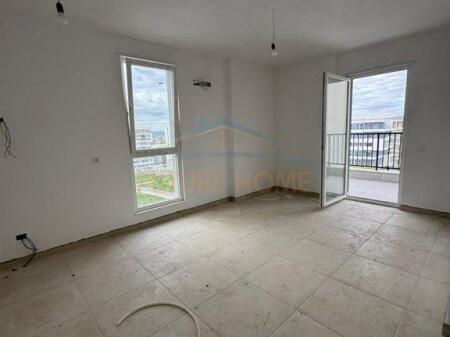 Shitet, Apartament 1+1, Univers City