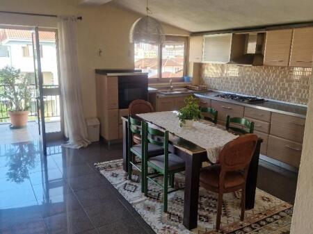 Affittasi appartamento 2+1 Via Besa