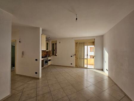 APARTMENT FOR SALE 1+1 VLORE CIPAJVE STREET