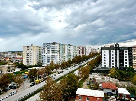 AFFITTO, Appartamento 2+1+2 bagni, Vicino al Porto di Vlore (VLORA MARINA)