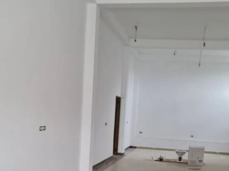 Business premises for rent, near Univers City