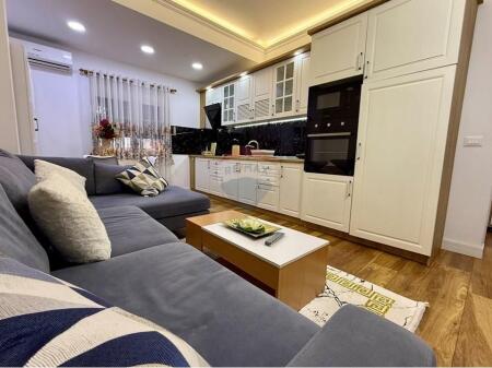 -APARTAMENT 1+1 PËR QIRA, BLLOKU*