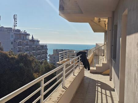 APARTAMENT PER SHITJE TEK SHKEMBI I KAVAJES,  PAMJE PJESËRISHT NGA DETI