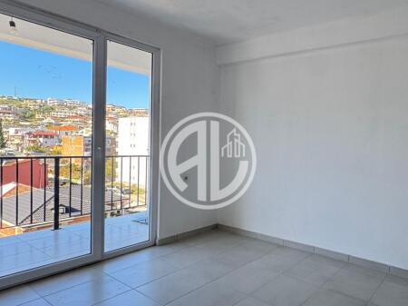 Apartament me Qira