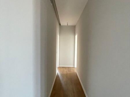 Qera, Ambjent per zyra ,Tirana Garden Building, Tirane.