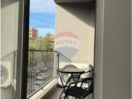 *Apartament - Për Qira - Univers City*