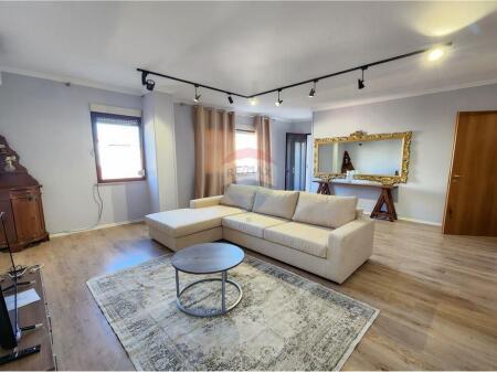 Apartament 2+1+ studio per qira tek Petronini