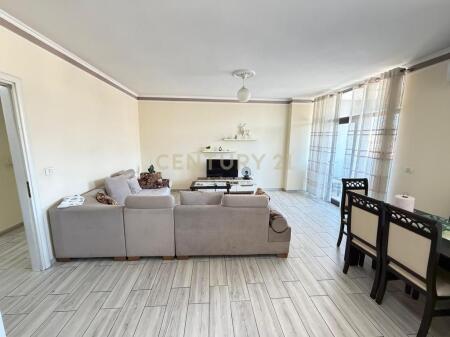 Affittasi appartamento 2+1+2 Astir