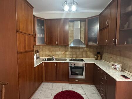 Apartament 2+1+2 me qira Rr. Elbasanit