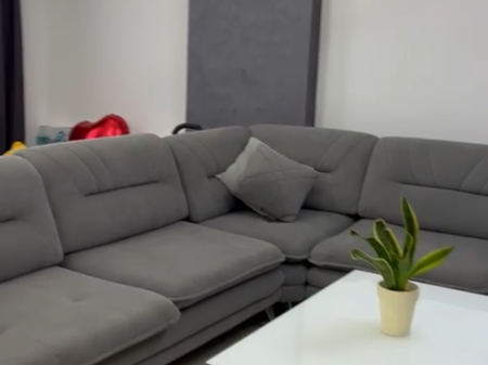 Apartment 2+1, Astir!