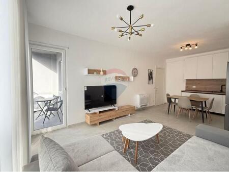 apartament me qira tek univers city