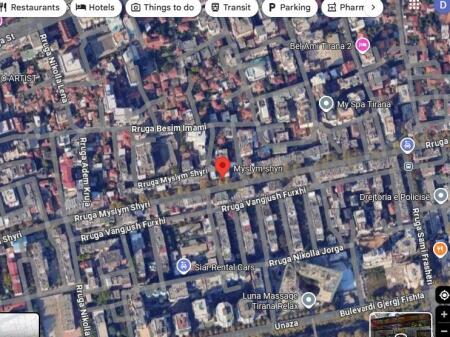 Magazine/Dyqan me qera prane Tregut te Cameve, Rruga Myslym shyri ( ID 4281298)