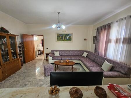 HOUSE BUILDING + BUSINESS PREMISES NEAR THE STADIUM