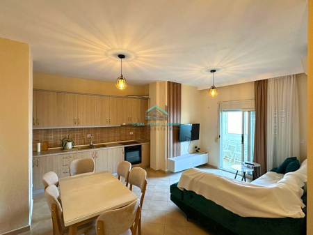 Apartament me Qera 2+1, Lungomare, Vlore.