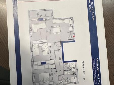 Shitet apartament 2+1, Tirana Entry