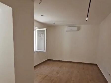 1+1 empty FOR RENT FOR BUSINESS - QEMAL STAFA STREET 50,000 lek