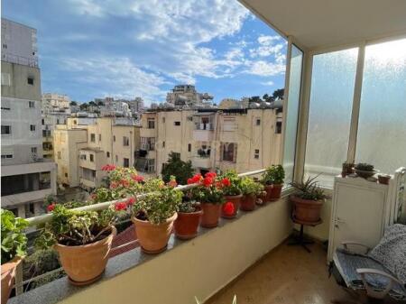 JEPET ME QIRA APARTAMENT 2+1+2 NE DURRES !