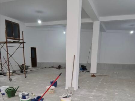 Ambjent biznesi me qera prane Univers City