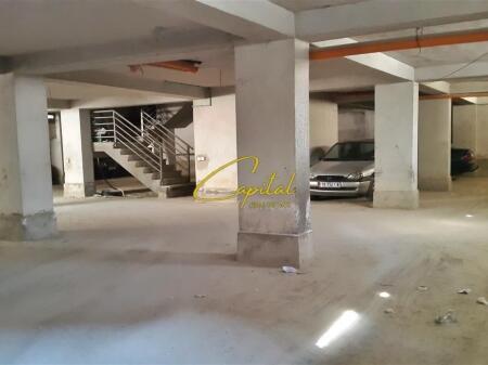 VENDESI AUTO IN VENDITA 537 M2 STRADA DI DIBRA 286.000 EURO