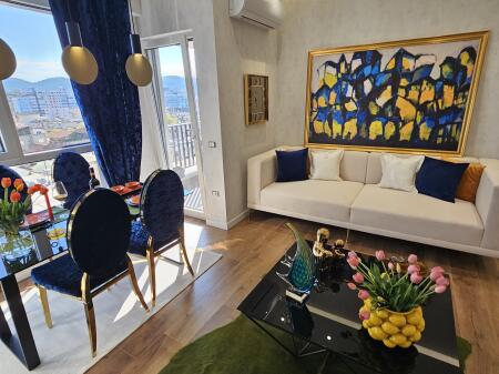 Shitet Apartment 2+1 Tek 21 dhjetori