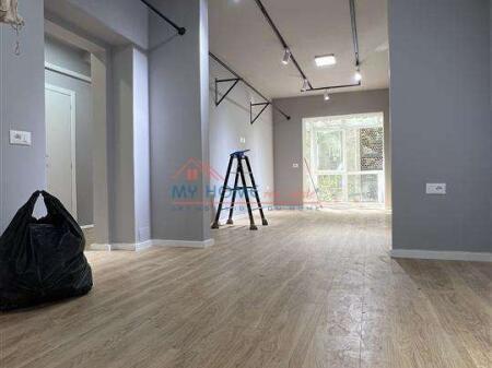 Dyqan me Qera Rruga Myslym Shyri Tirane