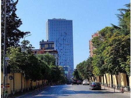 Apartament 2+1 per qira tek Rruga e Elbasanit.