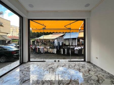 Dyqan - Për Qira - Sheshi Skënderbej, Tiranë !