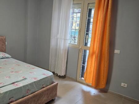 JEPET ME QIRA APARTAMENT 1+1 TE ZONA E PLAZHIT!!!